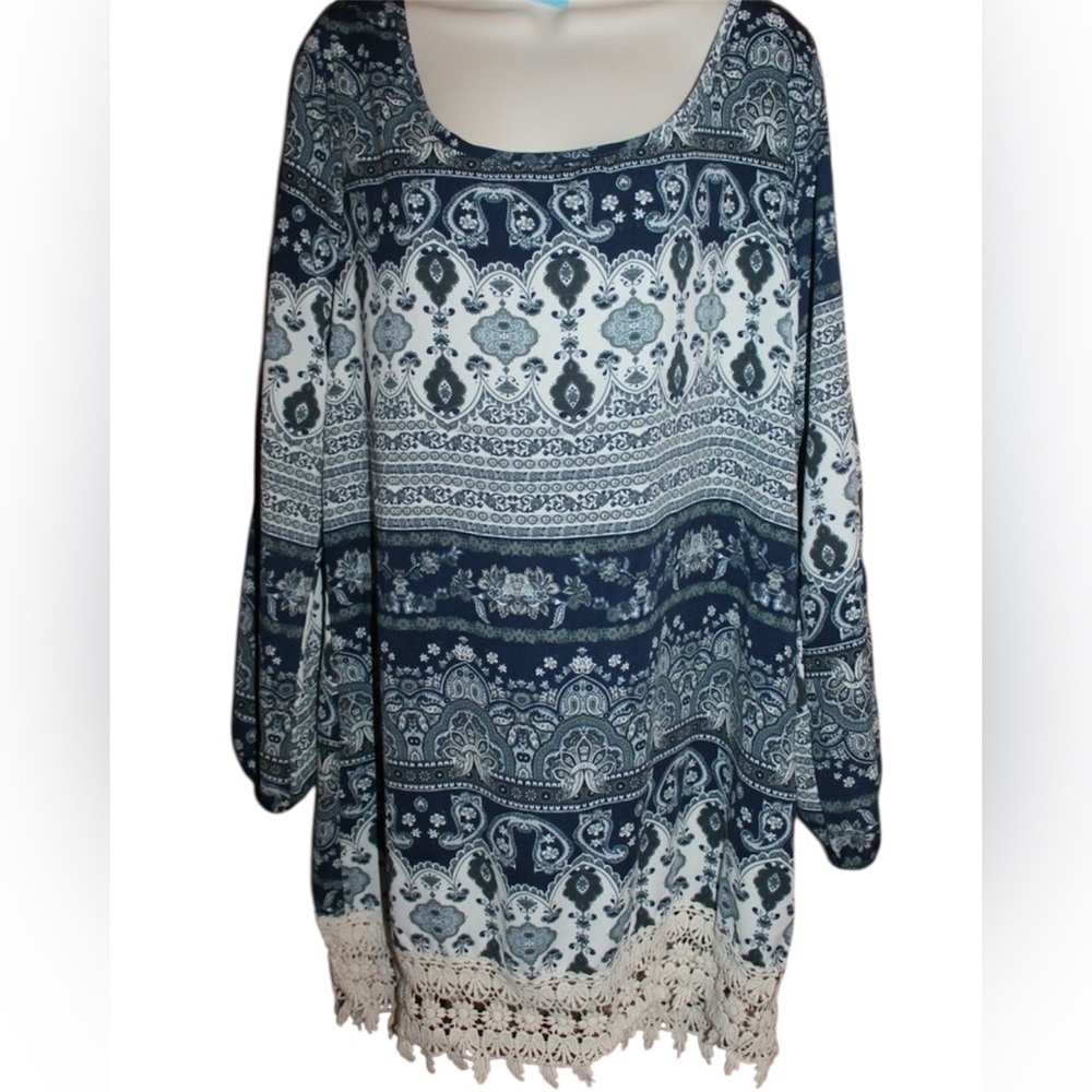 Rue21 Blue and White Patterned Long Sleeve Dress